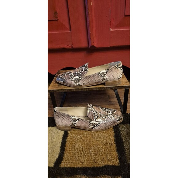 Vince Camuto 6.5 Brynna Loafer Beige Snake Print Shoe Dress Casual Worn Once - Picture 1 of 6